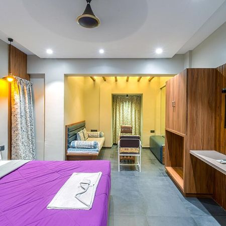 Hotel Vrindavan Deluxe Kolhapur Esterno foto