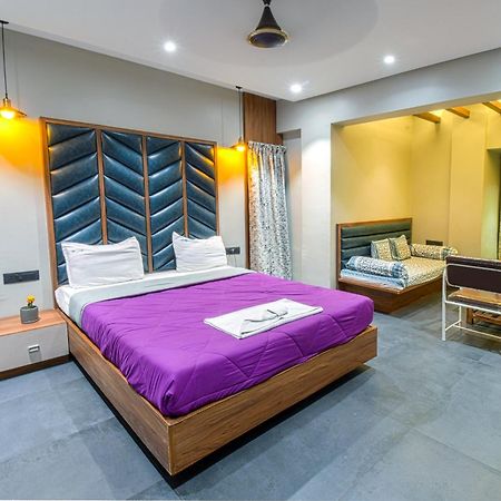 Hotel Vrindavan Deluxe Kolhapur Esterno foto