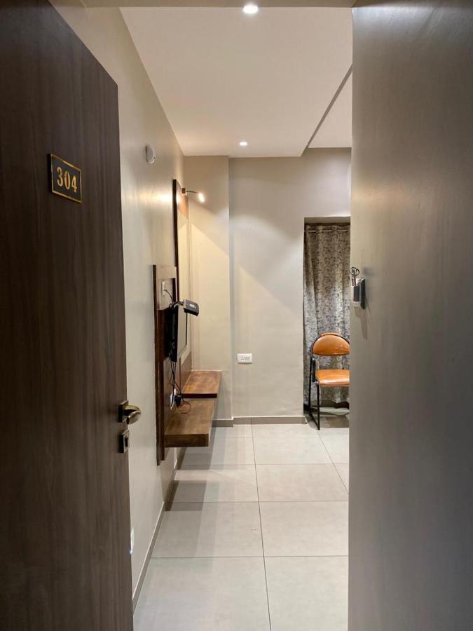 Hotel Vrindavan Deluxe Kolhapur Esterno foto