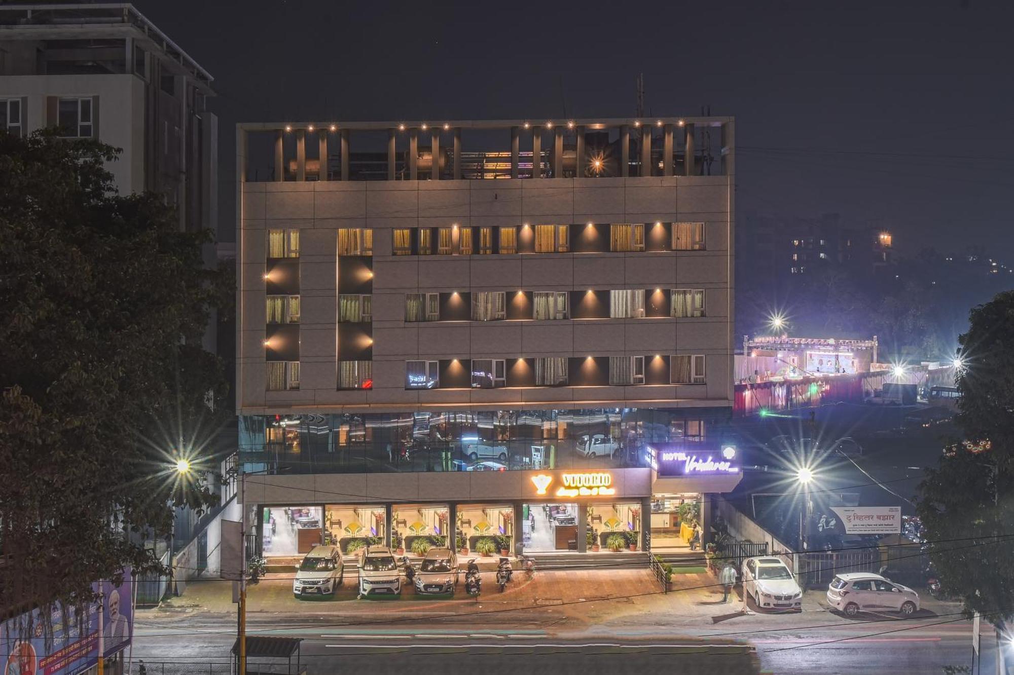 Hotel Vrindavan Deluxe Kolhapur Esterno foto