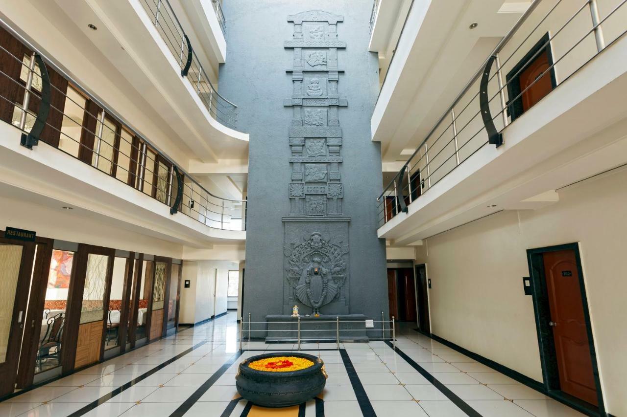 Hotel Vrindavan Deluxe Kolhapur Esterno foto